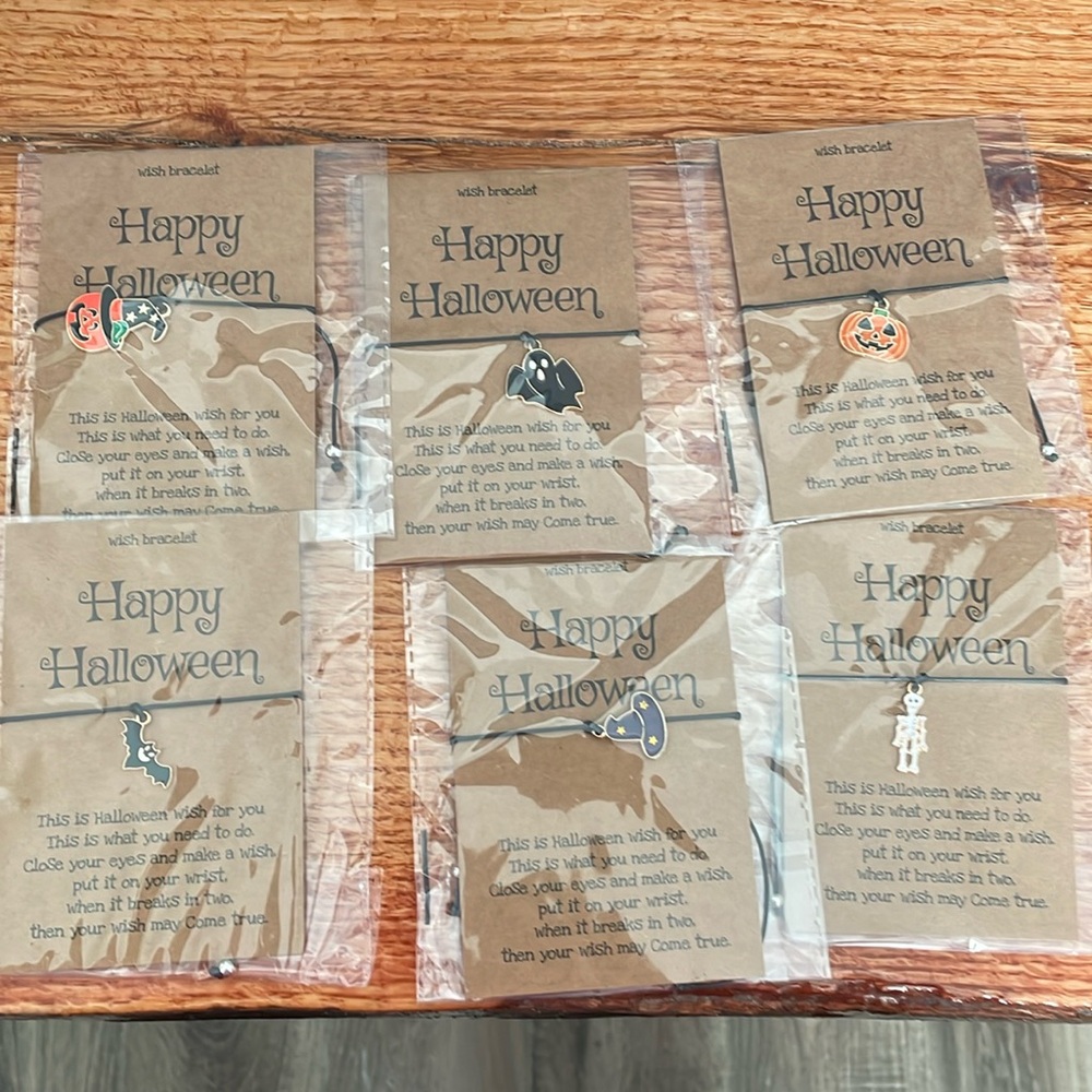 NWT! Halloween bracelet lot (6)